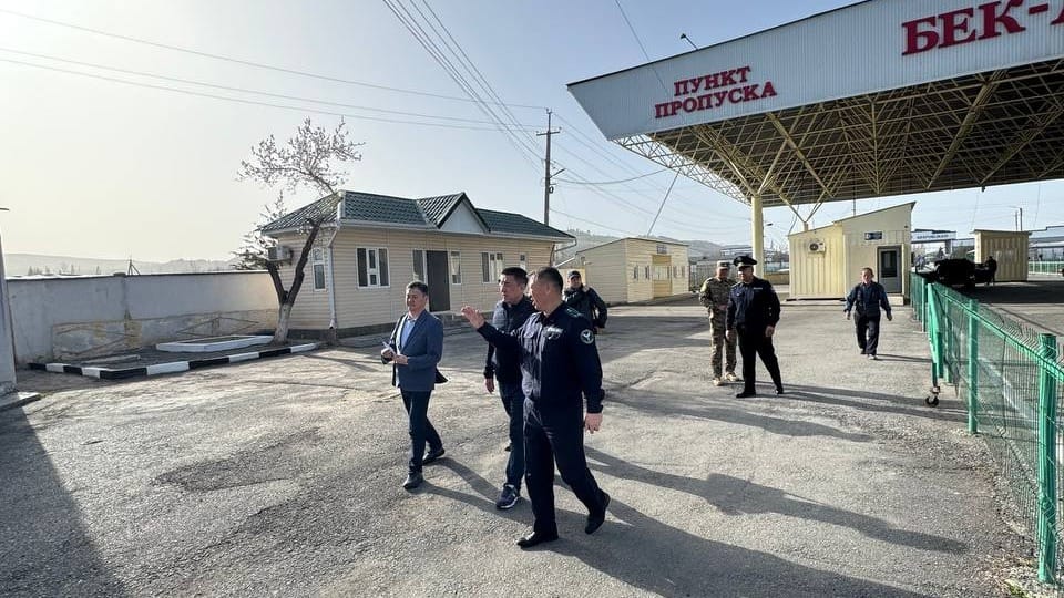 Глава Таможенной службы поручил модернизировать КПП «Бек-Абад» изображение публикации