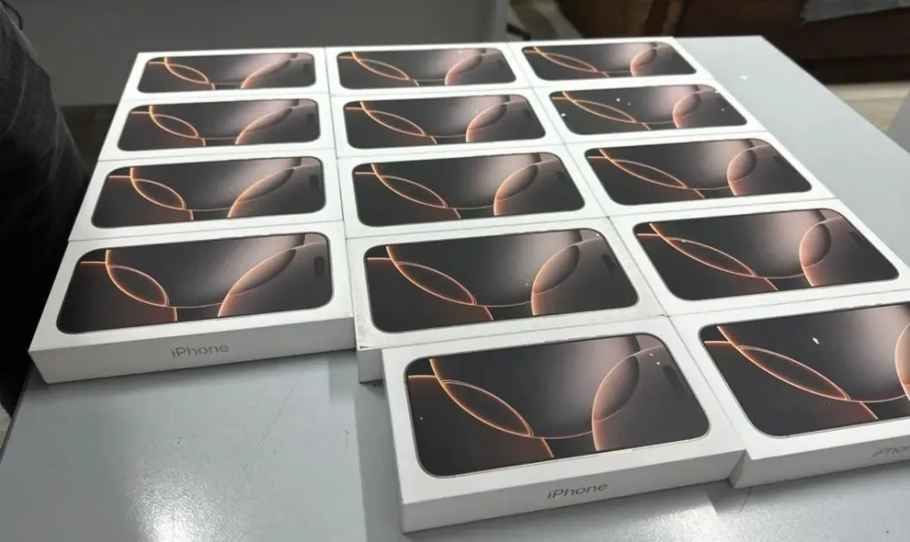 Пассажир рейса Бишкек – Казань пытался незаконно вывезти 14 новых iPhone 16 изображение публикации