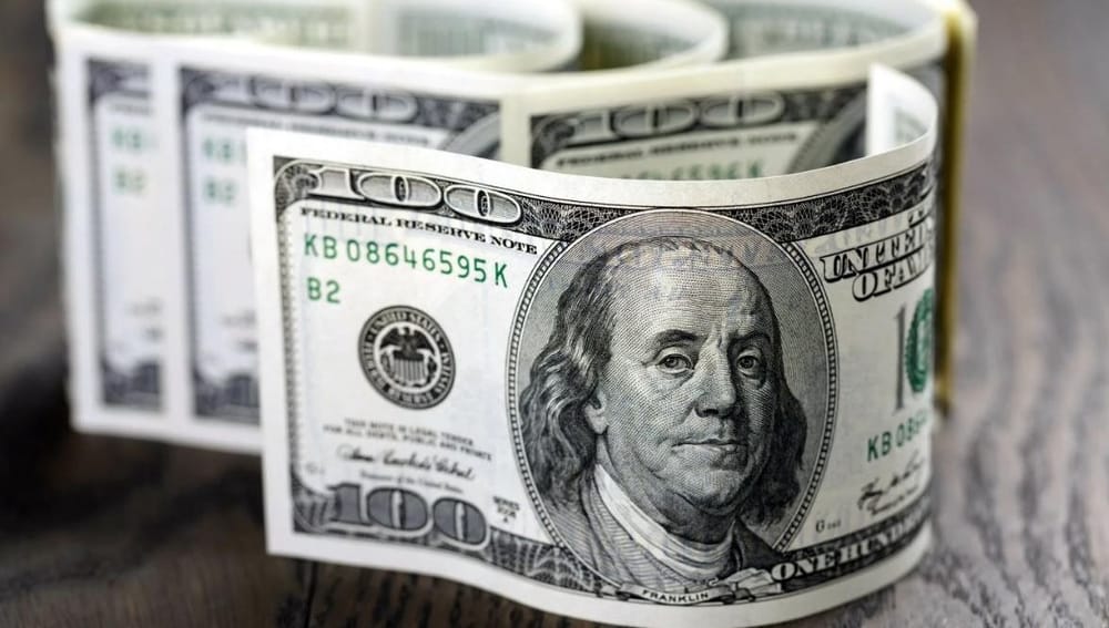 Нацбанк напоминает: Банки и обменки обязаны принимать доллары старого образца без ограничений изображение публикации