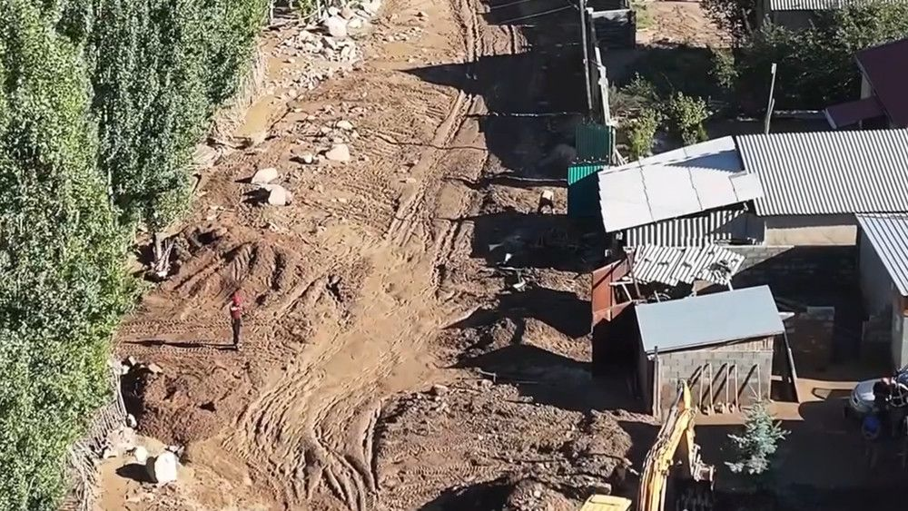 Четыре семьи в Иссык-Кульской области получили выплаты за аварийные застрахованные дома изображение публикации