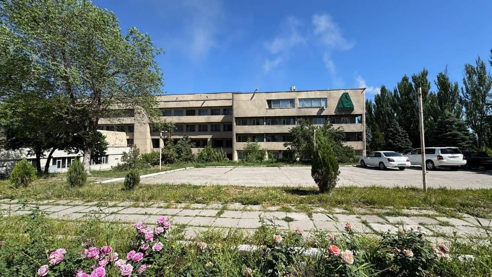 «Кыргызфармация» оборудует централизованный склад медикаментов на базе бывшего завода «Айдан Фарма» изображение публикации