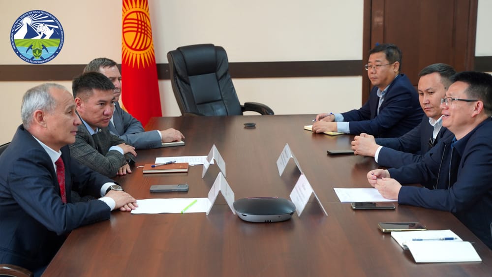 Глава Минприроды поручил оперативно решать вопросы по строительству железной дороги Китай – Кыргызстан – Узбекистан изображение публикации