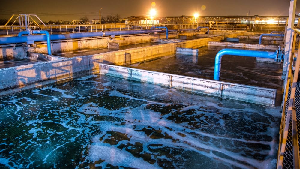 Кыргызстан и Венгрия обсудили строительство в КР завода по производству очистных установок изображение публикации