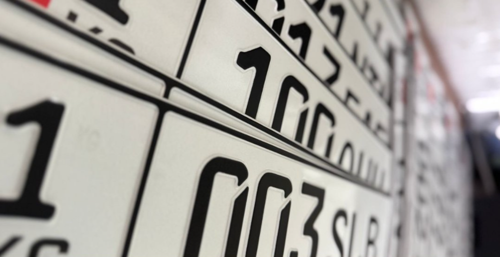 Аукцион по продаже старых госномеров принес бюджету КР свыше 11 млн сомов изображение публикации