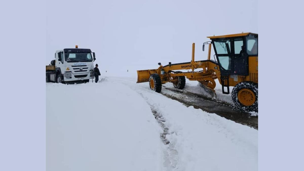 На участке дороги Бишкек – Торугарт выпало до 20 см снега изображение публикации