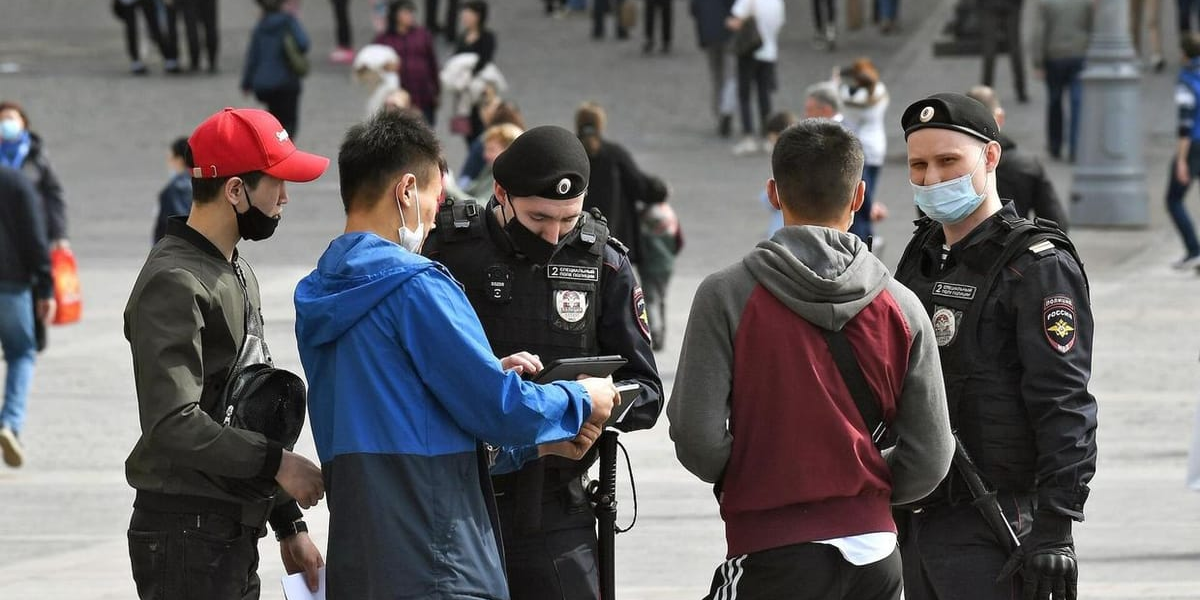 С сентября 2025 года Россия планирует ввести семь новых госпошлин для мигрантов изображение публикации