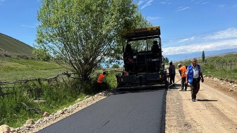 Внимание, водители! Начался ремонт части дороги в Джети-Огузском районе изображение публикации