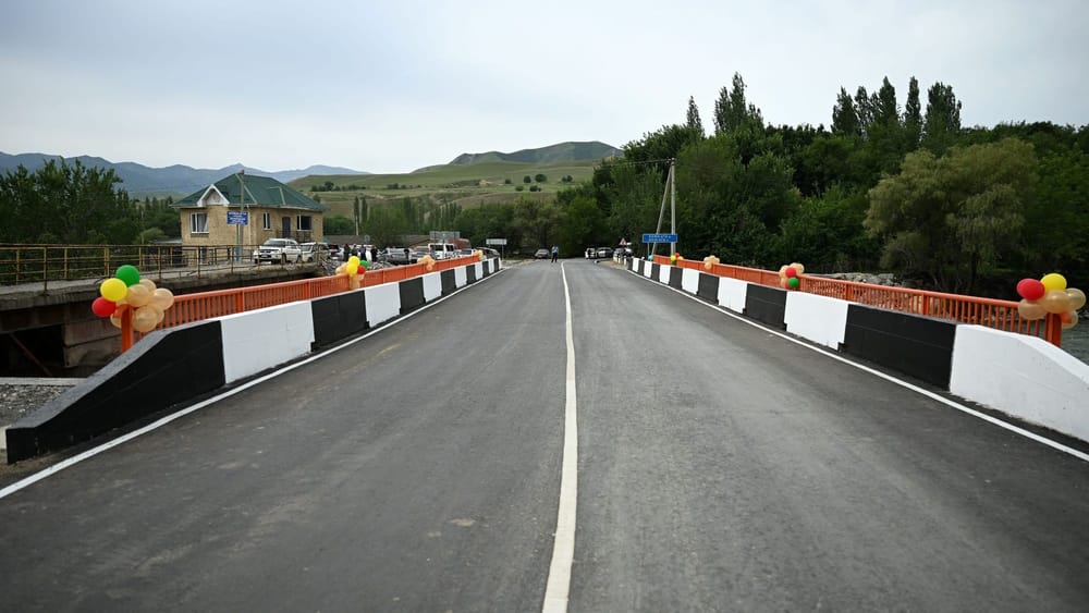 На дороге Кара-Жыгач – Сары-Челек построили новый мост через реку Кара-Суу изображение публикации