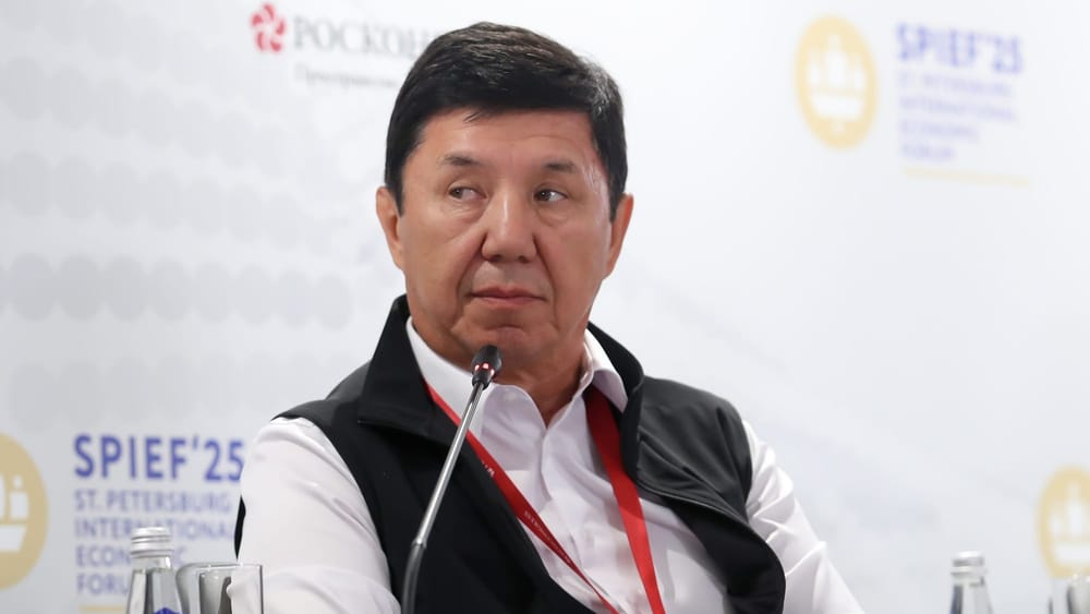 Кыргызстан в рамках ПМЭФ-2025 запросил особый статус в России — видео изображение публикации