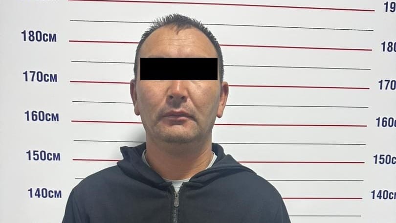 ГКНБ задержал подозреваемого в вымогательстве денег у водителей маршруток на Иссык-Куле изображение публикации