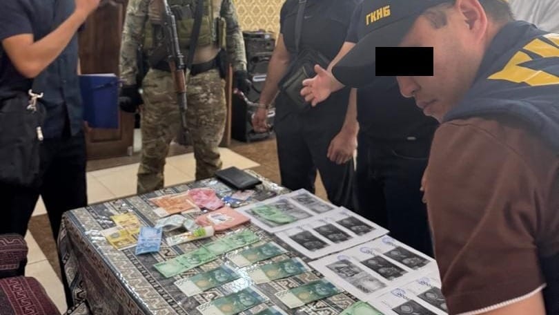 По подозрению в вымогательстве в Иссык-Кульской области задержаны подозреваемые изображение публикации