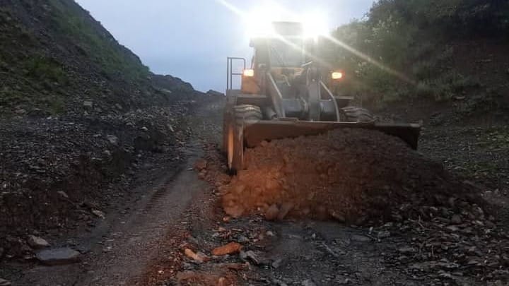 Дорогу Джалал-Абад — Казарман очистили от селей изображение публикации