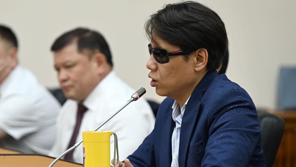 Бекешев предложил легализовать политический мерч и участие детей в агитационных встречах изображение публикации