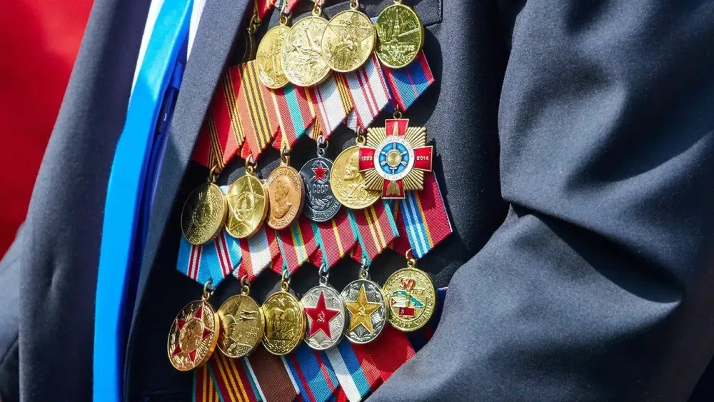 Власти КР выделили 92 млн сомов на перерасчет повышенных выплат ветеранам и участникам боевых действий изображение публикации