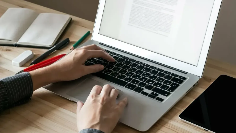 Бекешев выступил против блокировки системы E-документооборота на время парламентских каникул изображение публикации