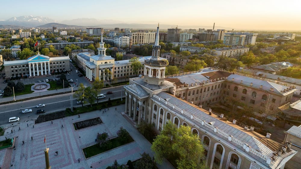 Вице-мэр Бишкека предупредила родителей о рисках «городских квестов» для детей изображение публикации