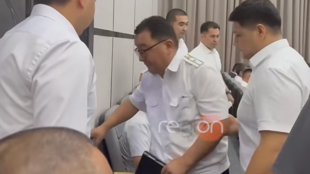 «Почему вы врете мне?» – на совещании с Ташиевым задержали замначальника УГНС изображение публикации