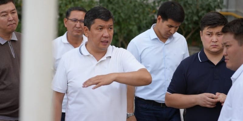 Детсады, скверы и МТУ: мэр Бишкека выявил нарушения на объектах Ленинского района изображение публикации