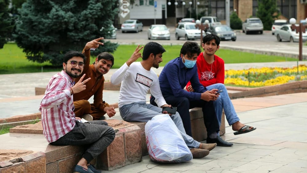 Кабмин утвердил временное положение о резидент-карте для иностранных граждан изображение публикации