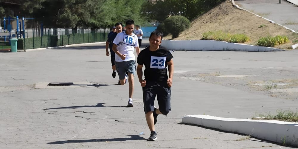 Будущих таможенников проверили на физподготовку – кандидаты сдали бег и подтягивания изображение публикации