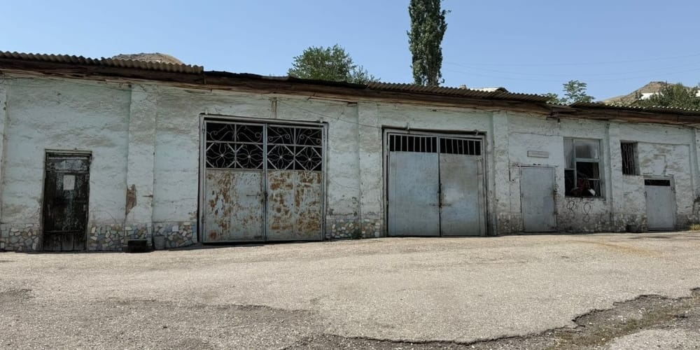 Здание мясокомбината в Сулюкте и участок в 1.4 га возвращены государству изображение публикации