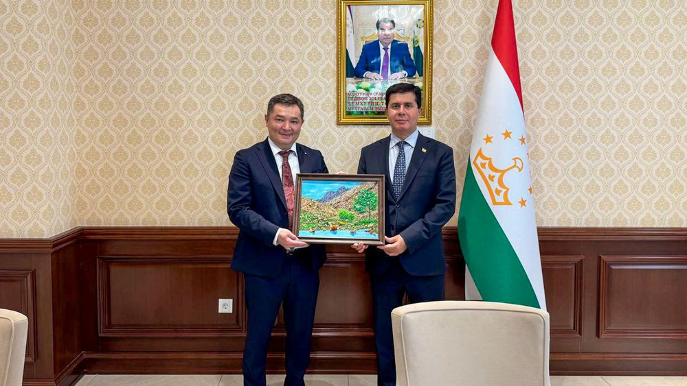 Кыргызстан и Таджикистан намерены увеличить двусторонний товарооборот до $500 млн изображение публикации