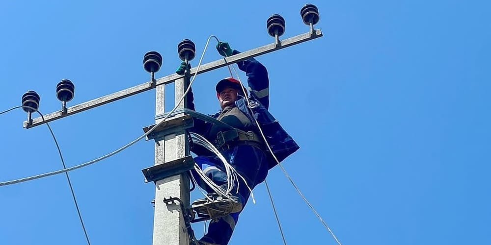 Электрификацию в селе Жаны-Достук планируют завершить до конца сентября изображение публикации