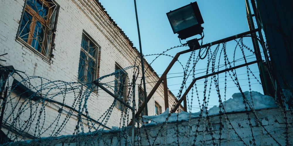 Упразднение колоний-поселений, новые правила УДО и усиленный режим в тюрьмах: подписан закон изображение публикации