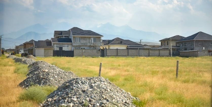 Мэрия Бишкека продолжает земельную амнистию — одобрено свыше 21 тысячи заявок изображение публикации