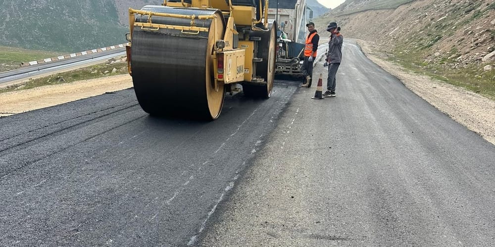 Сыргабаев поручил ускорить дорожные работы в Нарынской области изображение публикации