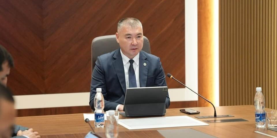 Туманбаев рассказал о мерах по профилактике коррупции в подведомственных организациях изображение публикации