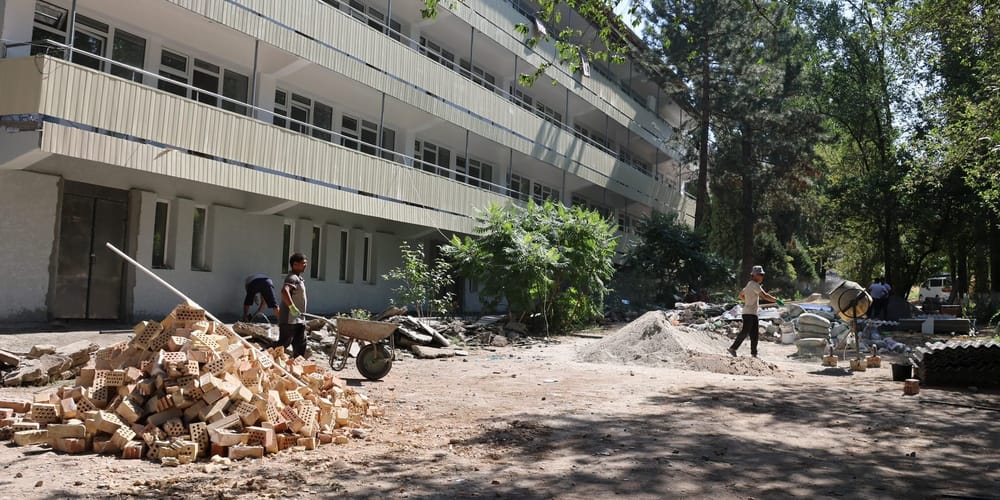 И.о. Минсоцтруда проверил Нижне-Серафимовский дом престарелых после жалоб на жестокое обращение — итоги изображение публикации