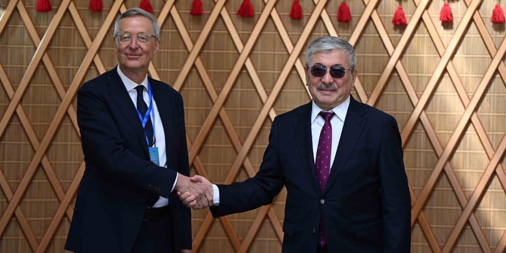 Адылбек Касымалиев обсудил сотрудничество с Восточным комитетом германской экономики изображение публикации