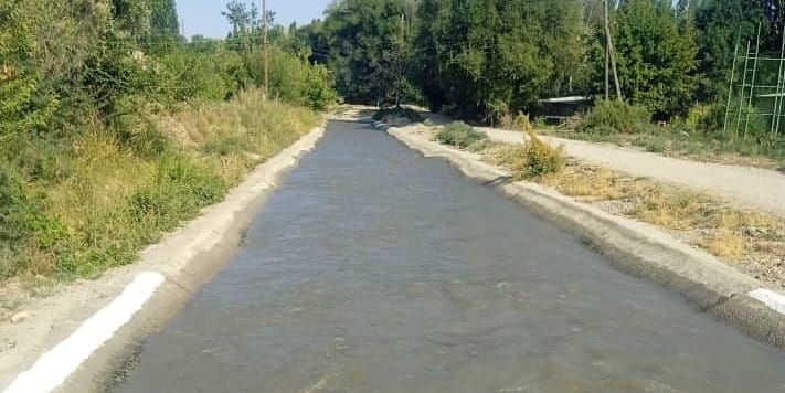 В Таласской области ремонтируют каналы, обеспечивающие орошение более 5.3 тысяч га земель изображение публикации