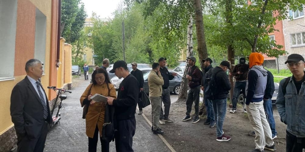 Более 80% кыргызстанцев в  Екатеринбурге легализировали свой статус изображение публикации