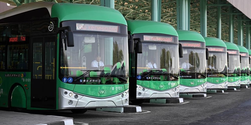 Садыр Жапаров открыл центр обслуживания электробусов и автобусов на газе в Бишкеке изображение публикации