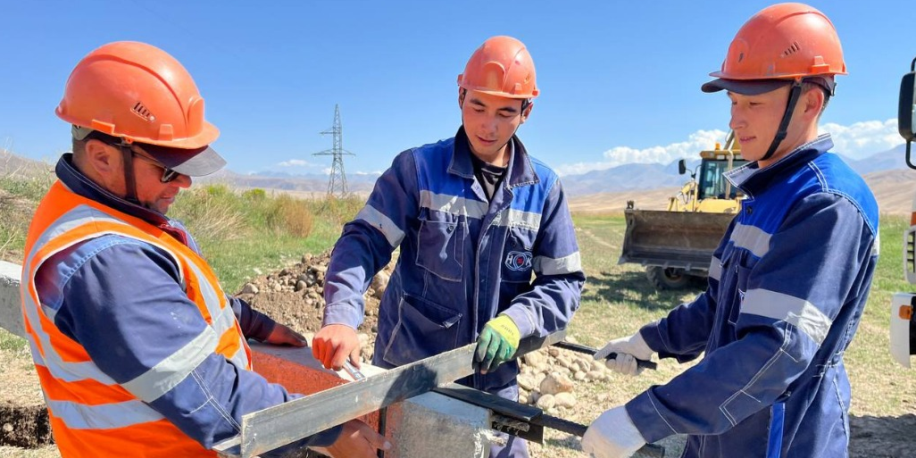 В селе Каракол Таласского района строят ЛЭП протяженностью 7 км изображение публикации