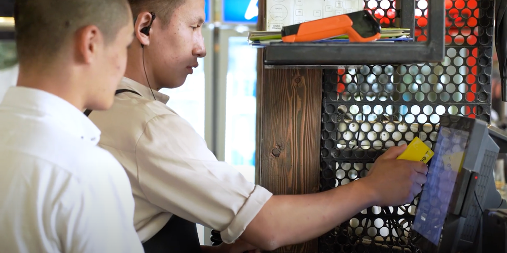 Общепит переходит на онлайн-чеки без кассовых аппаратов — ГНС запустила пилотный проект изображение публикации