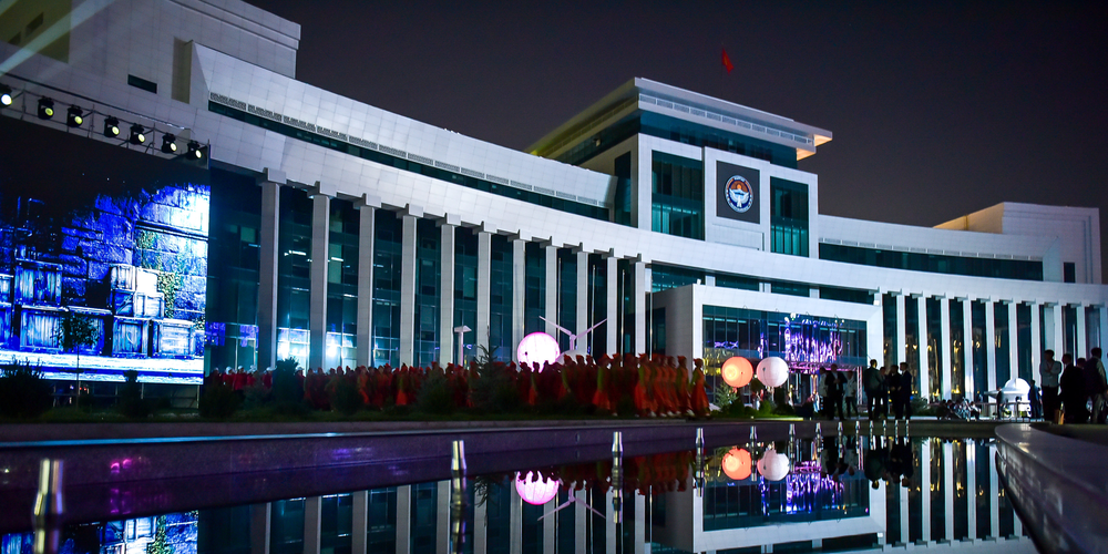 Комитет ЖК в трех чтениях одобрил переименование Джалал-Абада в Манас изображение публикации