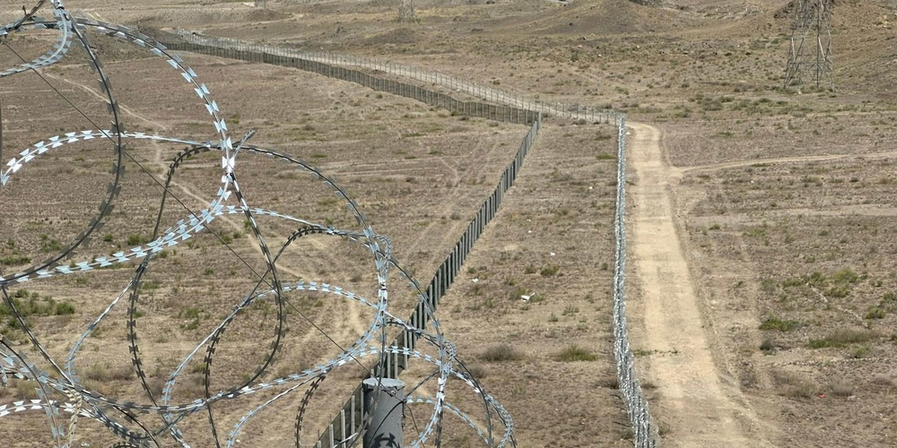 На границе Кыргызстана и Таджикистана смонтировано 160 км заграждений изображение публикации