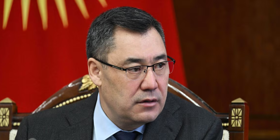 Садыр Жапаров озвучил сумму, заложенную на выпуск школьных учебников в КР изображение публикации