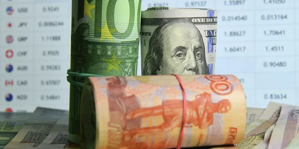 Сколько стоят основные валюты в обменках Бишкека и комбанках КР? Актуальный курс изображение публикации