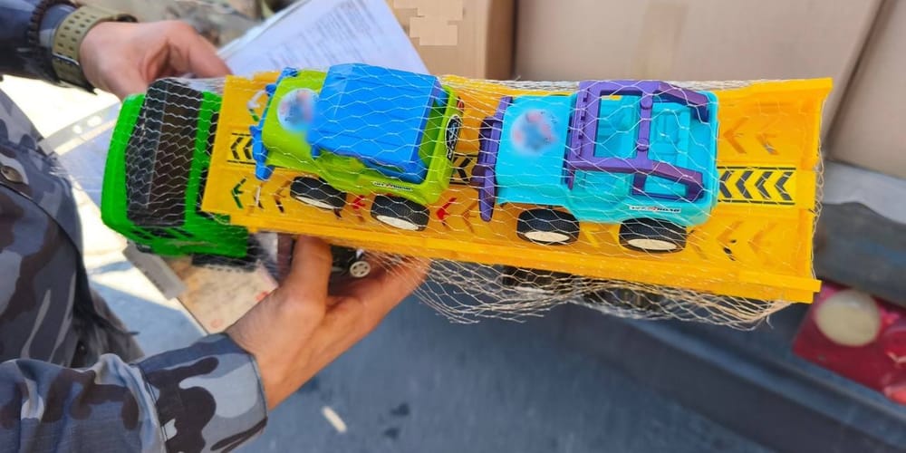 Российские таможенники задержали фуру с «серыми» игрушками из Кыргызстана изображение публикации