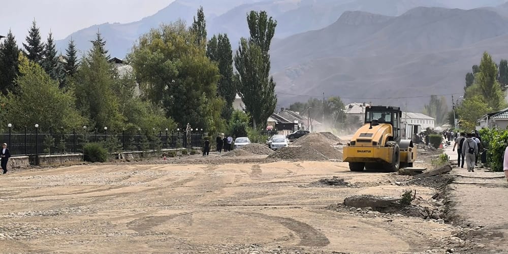 Ремонт дорог в Нарыне: Минтранс расторг контракт с «Бета групп», имущество компании арестовано изображение публикации