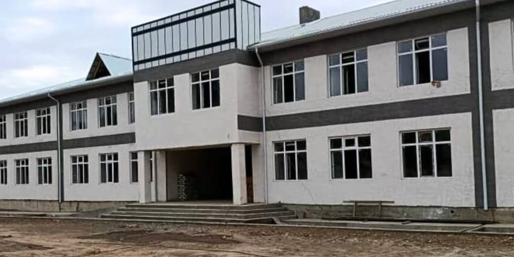 В Узгенском районе завершают строительство новой школы на 275 учеников изображение публикации