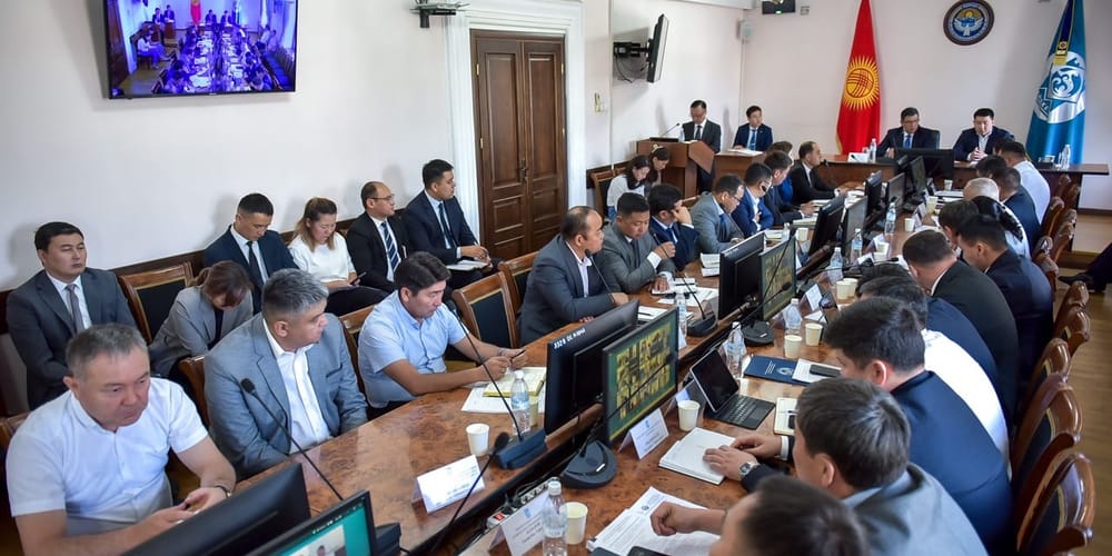 Мэрия Бишкека инвестировала 1.2 млрд сомов в подготовку ТЭЦ к зиме: итоги коллегии по итогам I полугодия изображение публикации
