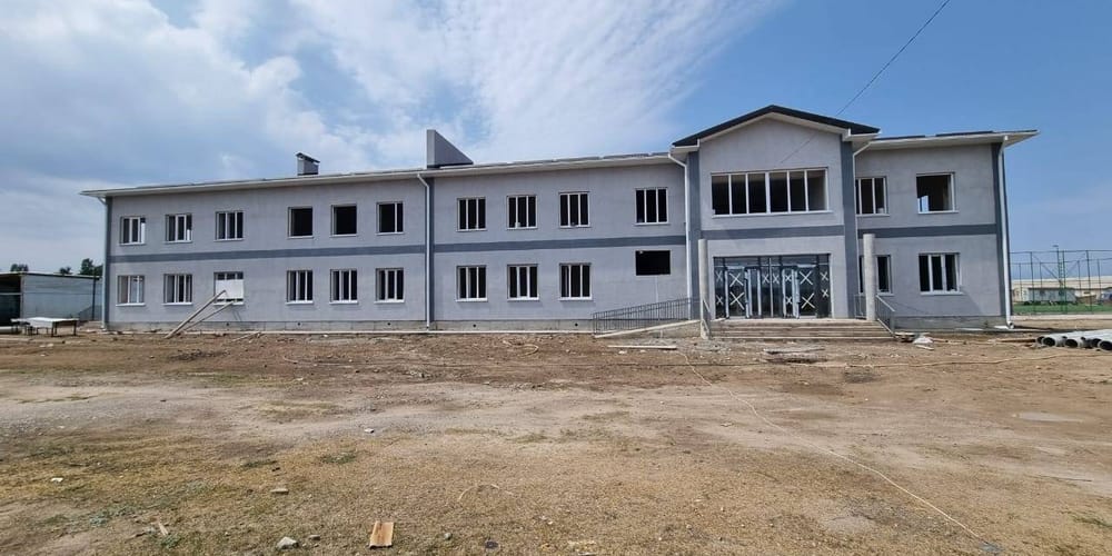 В селе Ынтымак в Иссык-Кульской области строят школу на 150 учеников изображение публикации