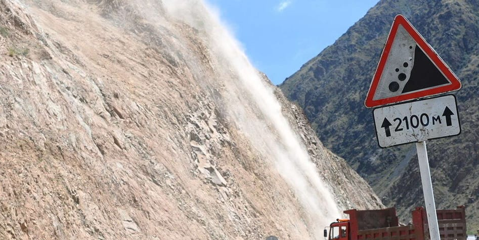 В Боомском ущелье ограничат движение из-за спуска камней изображение публикации