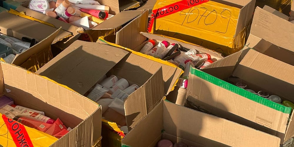 На КПП «Ак-Жол» пресекли попытку «серого» ввоза косметики на 5.7 млн сомов изображение публикации