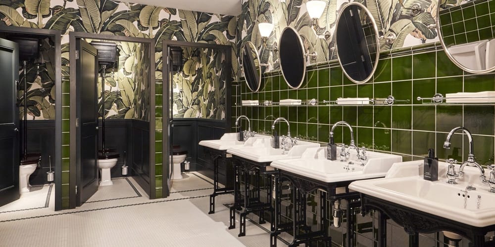 Мэрия Бишкека предлагает сделать туалеты в кафе и ресторанах общедоступными изображение публикации